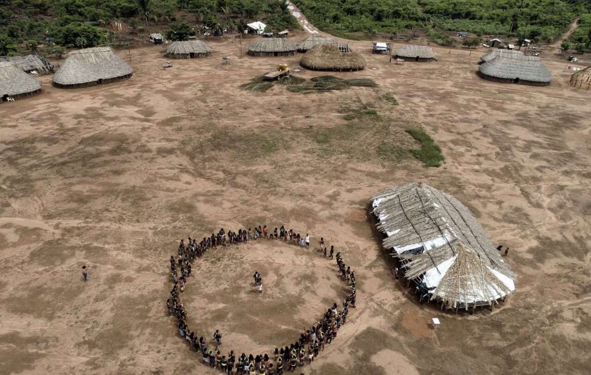 Manifestantes na Terra Indígena Wawi
